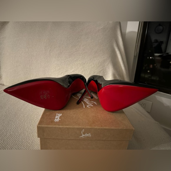 Chaussures louboutin pointure 39/5 jamais portées avec dust bag et boite - Picture 8 of 10